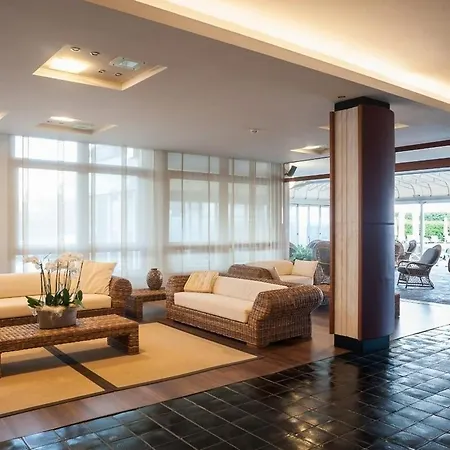 호텔 Negresco 4*