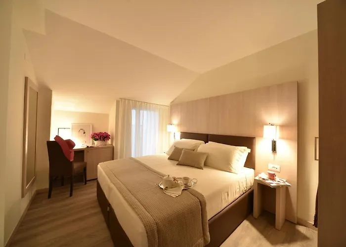 Negresco 4*