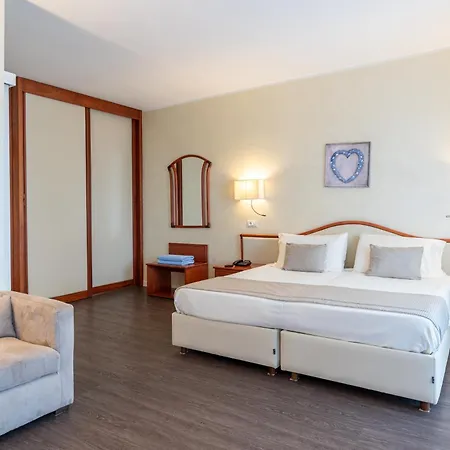 Negresco Отель 4*