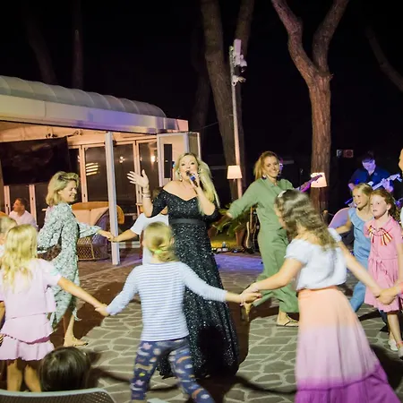 内格莱斯科酒店 酒店