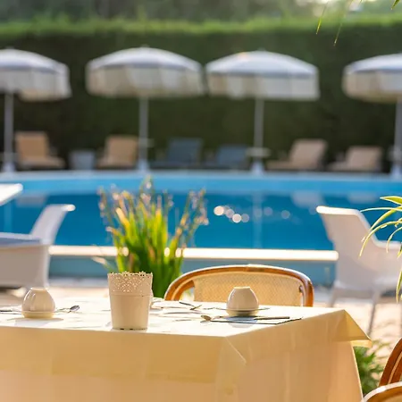 Negresco Hotel 4*