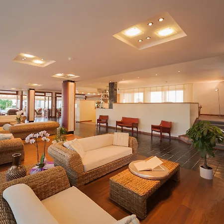 内格莱斯科酒店